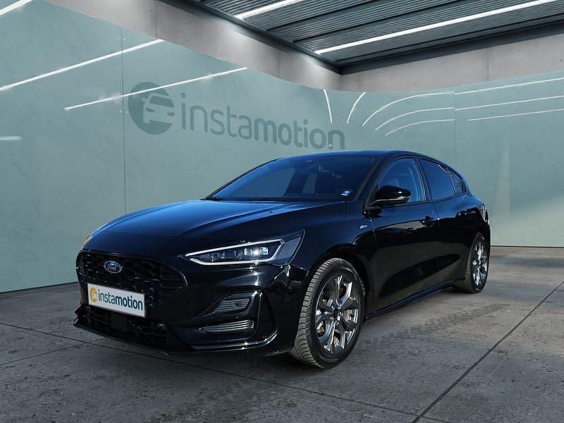 Schwarz Gebraucht 2024 Ford Focus ST-Line X Limousine | 25.199 € (Fairer Preis) - Bild 1/4