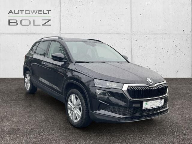Schwarz Gebraucht 2024 Skoda Karoq Selection SUV | 29.390 € (Guter Preis) - Bild 1/2