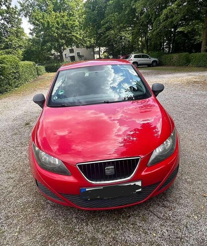 Rot Gebraucht 2011 Seat Ibiza Reference Kleinwagen | 3.090 € (Guter Preis) - Bild 1/4