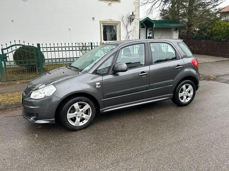 Gebraucht Suzuki SX4 Comfort 120 PS (88 kW) 2011 Grau Limousine