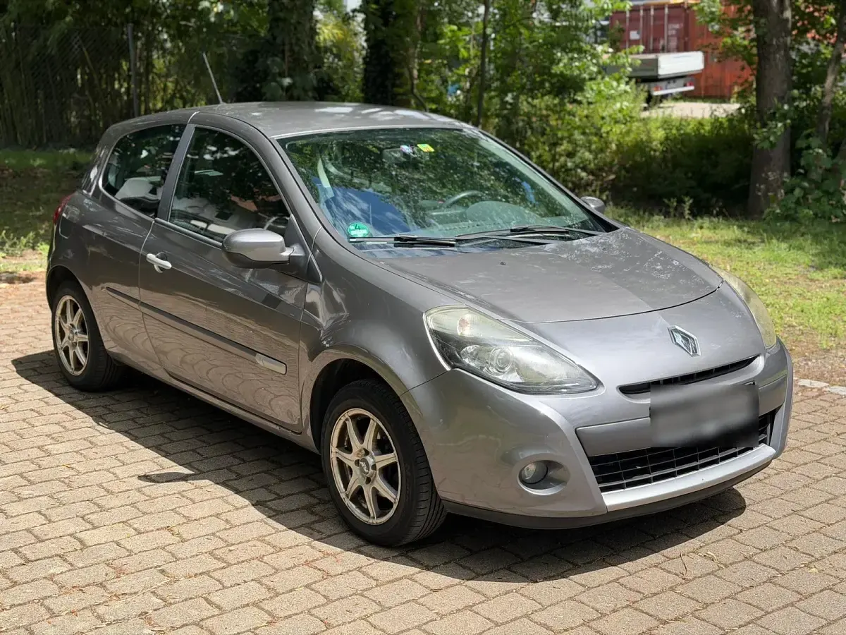 Gebraucht Renault Clio 75 PS (55 kW) 2011 Grau Kleinwagen