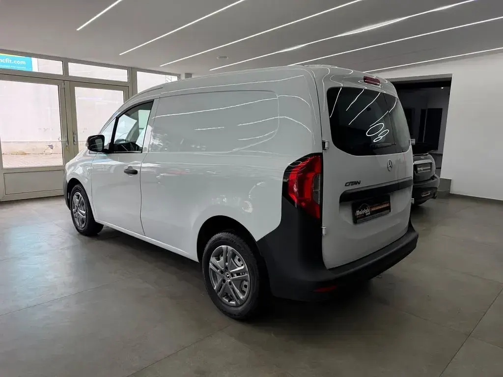 Gebraucht Mercedes Citan 110 95 PS (69 kW) 2022 Weiß Van / Kleinbus