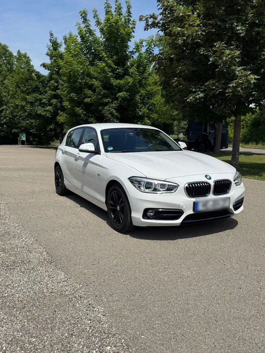 Gebraucht BMW 118 Sport Line 136 PS (100 kW) 2017 Weiß Kleinwagen