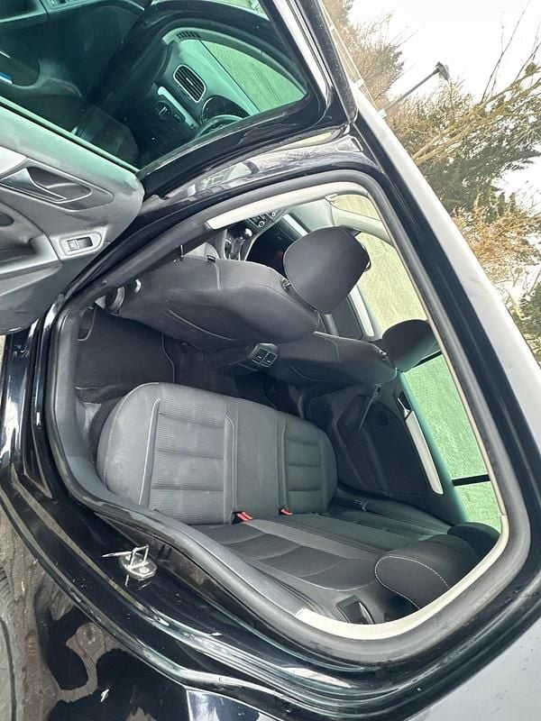 Gebraucht VW Golf VI 102 PS (75 kW) 2011 Schwarz Kleinwagen