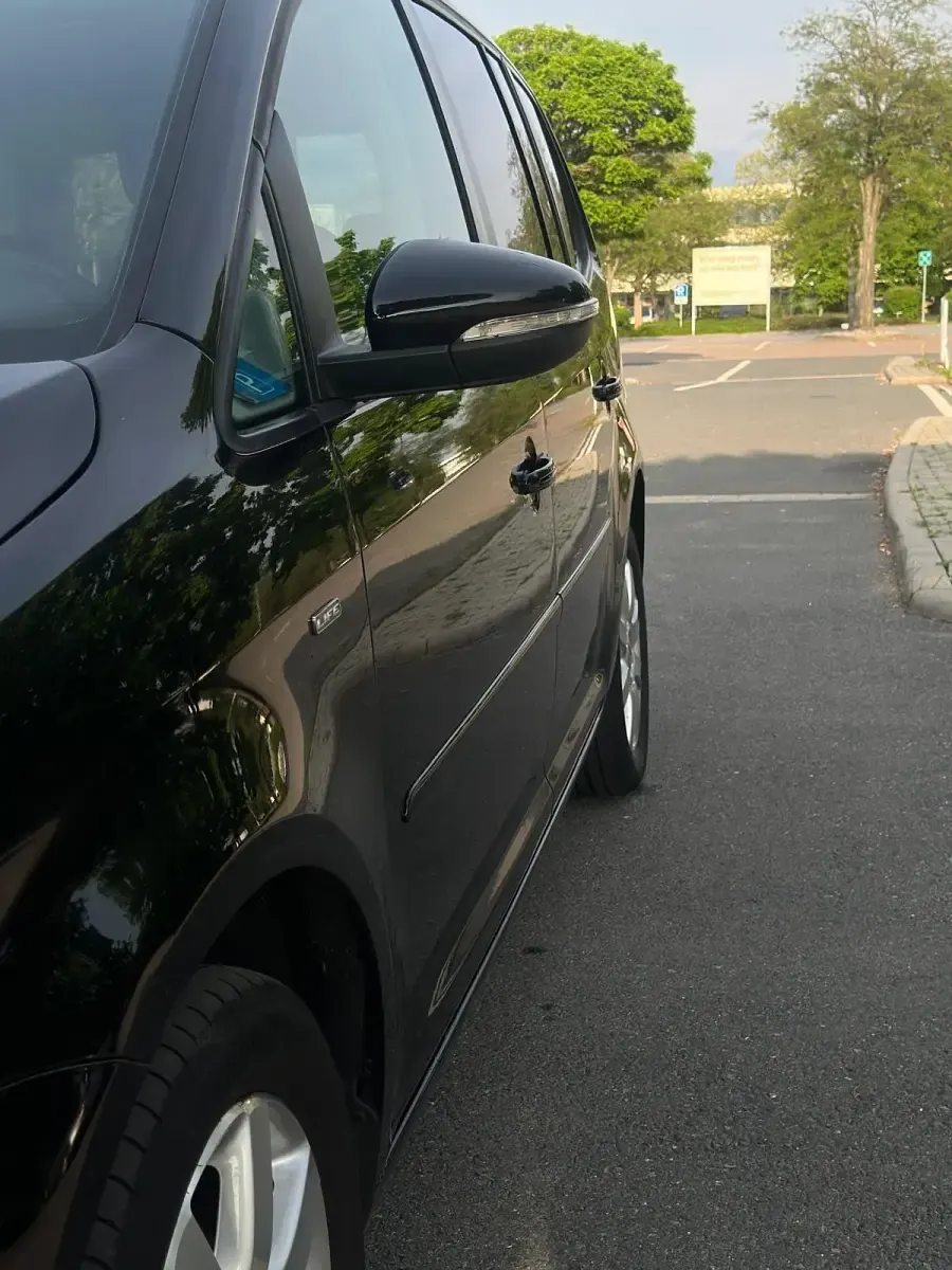 Gebraucht VW Touran 105 PS (77 kW) 2013 Schwarz Van / Kleinbus