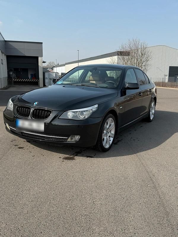 Gebraucht BMW 530 272 PS (200 kW) 2007 Blau Limousine