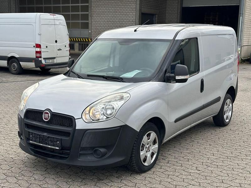 Gebraucht Fiat Doblò 90 PS (66 kW) 2014 Grau Van / Kleinbus