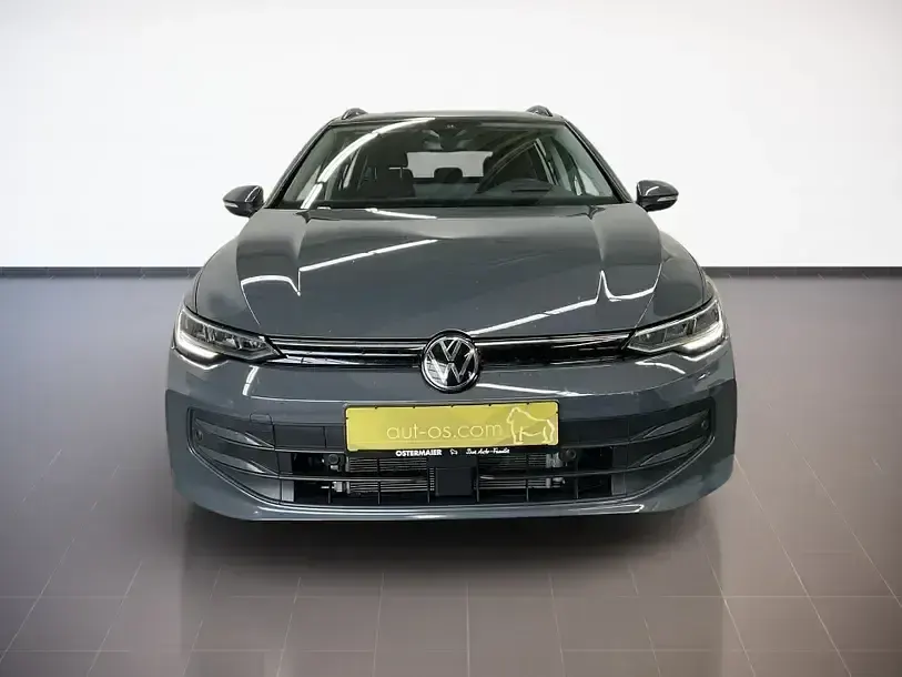 Gebraucht VW Golf VIII Life 150 PS (110 kW) 2025 Delfingrau Kombi