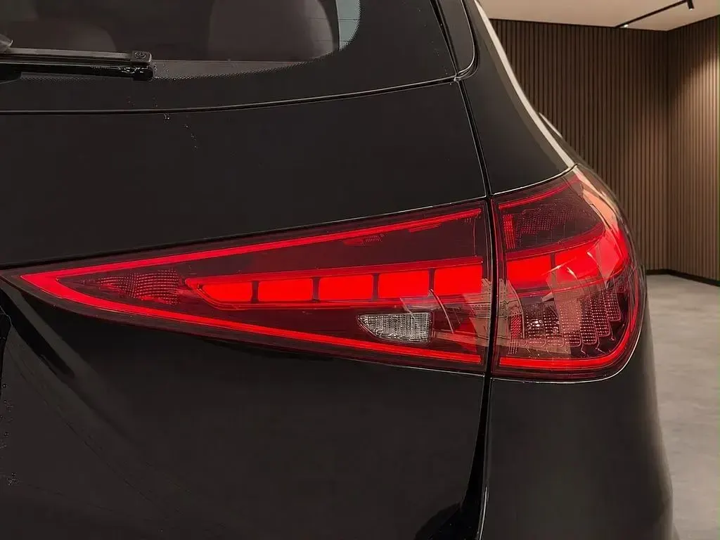 Gebraucht Mercedes C200 163 PS (119 kW) 2022 Schwarz Limousine