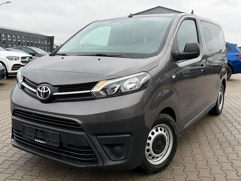 Gebraucht Toyota Proace 120 PS (88 kW) 2023 Grau Van / Kleinbus