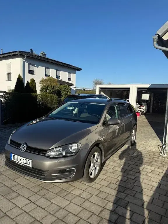 Second-hand VW Golf VII Comfortline 110 CP (80 kW) 2015 Gri Break