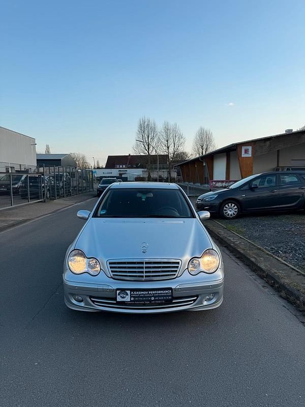 Gebraucht Mercedes C230 Sport Edition 204 PS (150 kW) 2006 Silber Limousine