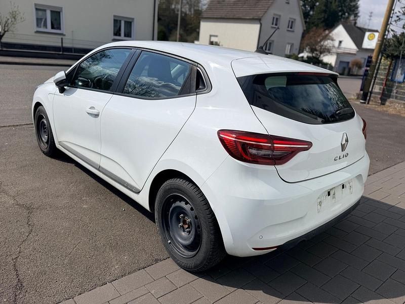 Gebraucht Renault Clio V 91 PS (66 kW) 2021 Weiß Kleinwagen