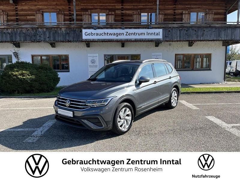 Platinum grey (grau) Gebraucht 2023 VW Tiguan Allspace Life SUV | 28.490 € (Superpreis) - Bild 1/4