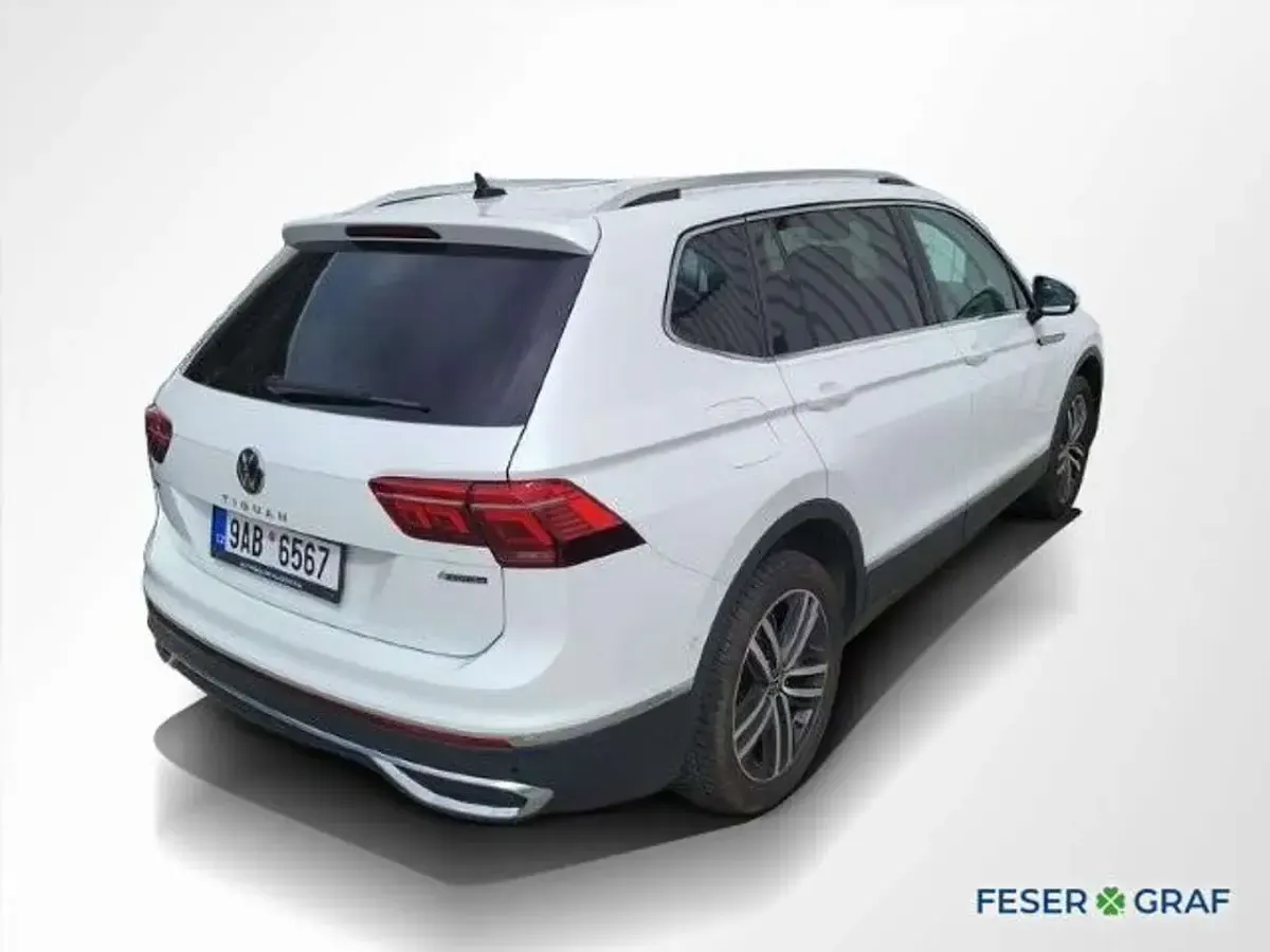 Gebraucht VW Tiguan Allspace Elegance 190 PS (139 kW) 2022 Oryxwhite perlmutteffekt SUV