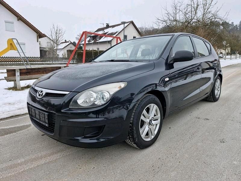 Schwarz Gebraucht 2010 Hyundai i30 Edition+ Limousine | 2.100 € (Guter Preis) - Bild 1/4