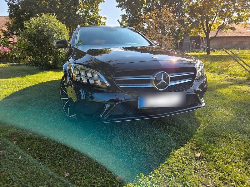 Gebraucht Mercedes C220 194 PS (142 kW) 2020 Schwarz Kombi