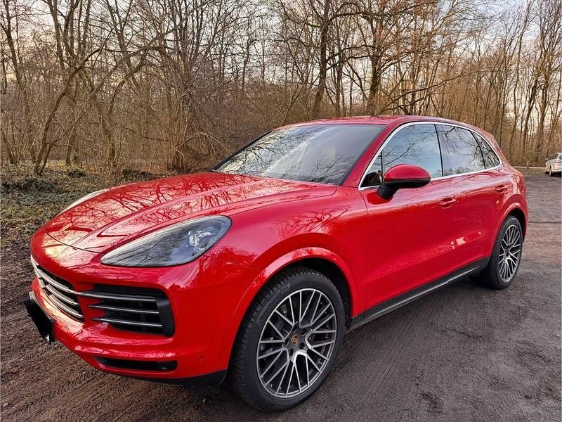 Rot Gebraucht 2022 Porsche Cayenne SUV | 81.300 € (Fairer Preis) - Bild 1/4
