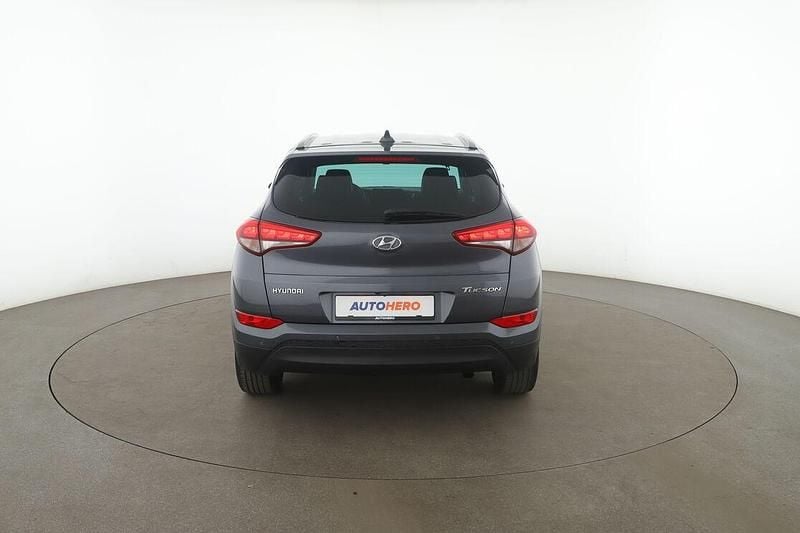 Gebraucht Hyundai Tucson Advantage 132 PS (97 kW) 2016 Grau SUV