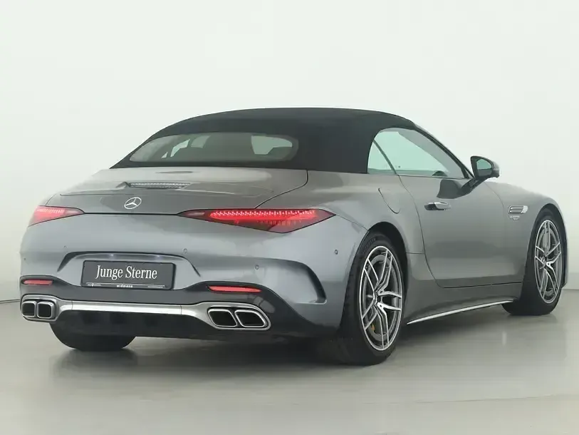 Gebraucht Mercedes SL63 AMG AMG 585 PS (430 kW) 2023 Metalliclack selenitgrau Cabrio