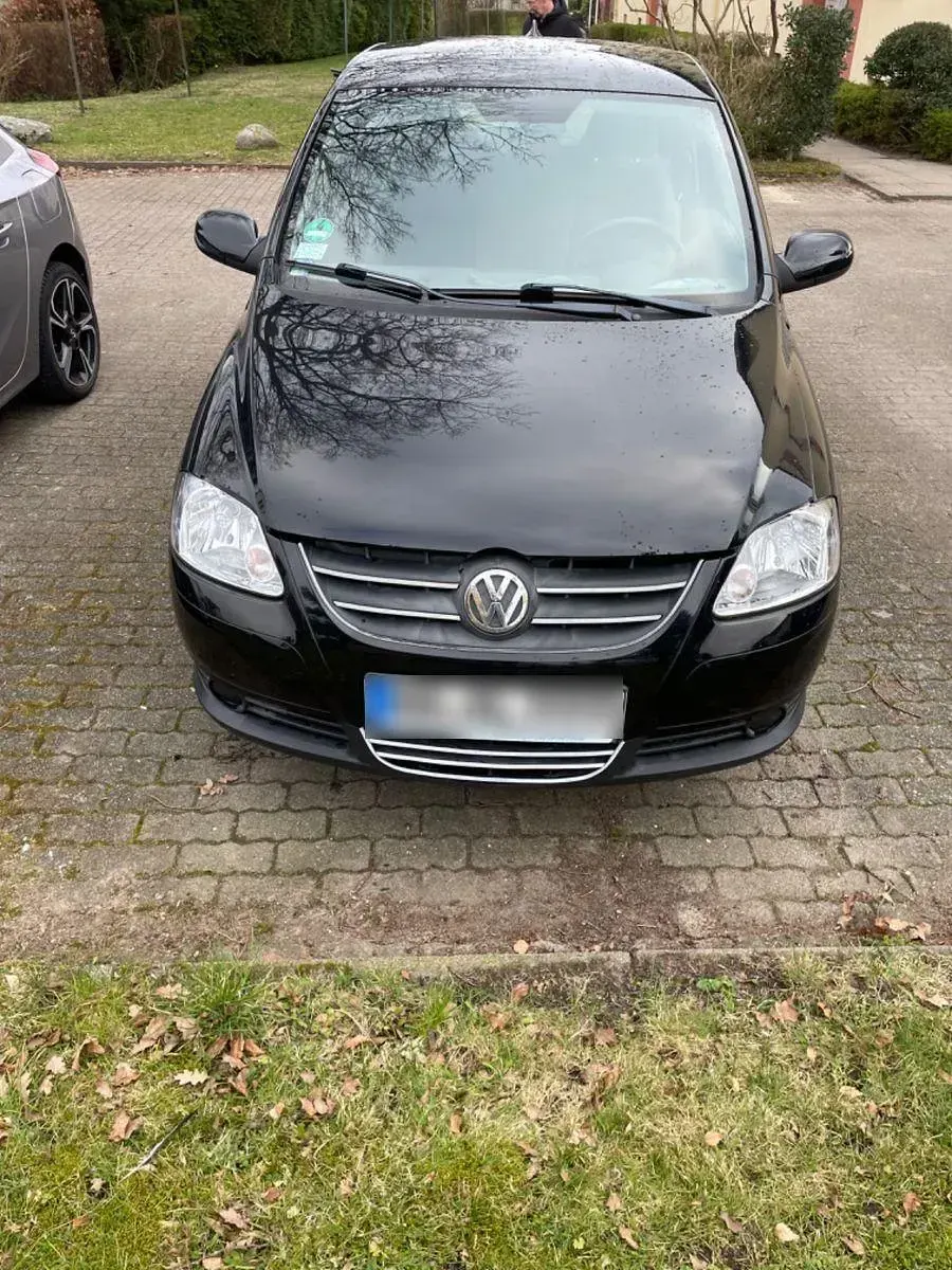 Gebraucht VW Fox Refresh 54 PS (39 kW) 2008 Schwarz Kleinwagen