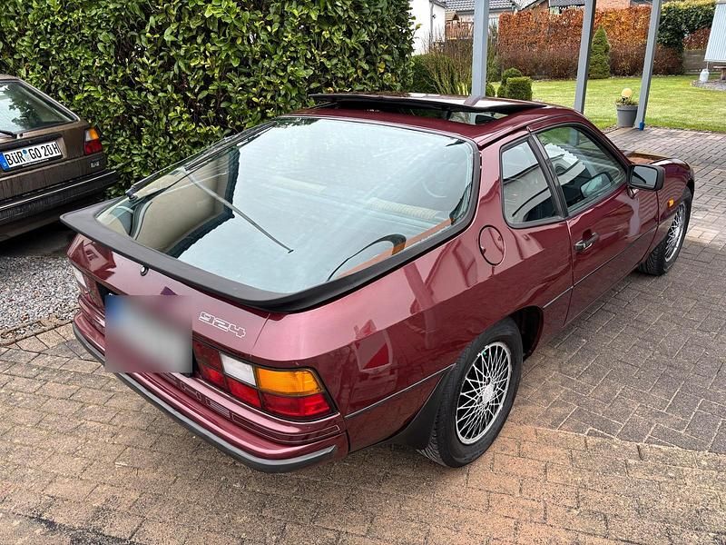 Rot Gebraucht 1984 Porsche 924 Coupé | 7.999 € - Bild 1/4