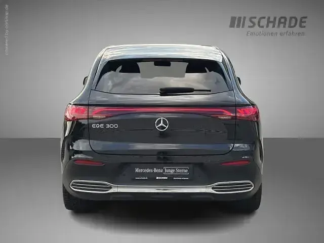 Gebraucht Mercedes EQE300 AMG line 180 kW (245 PS) 2025 Metalliclack obsidianschwarz SUV