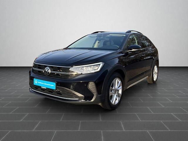 Deep black perleffekt (metallic) Gebraucht 2025 VW Taigo Life SUV | 20.490 € (Guter Preis) - Bild 1/4