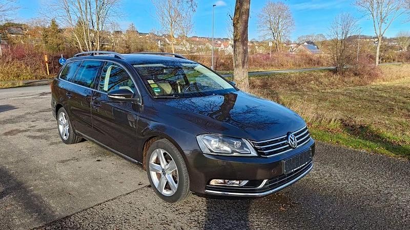 Gebraucht VW Passat Highline 211 PS (155 kW) 2012 Braun Limousine