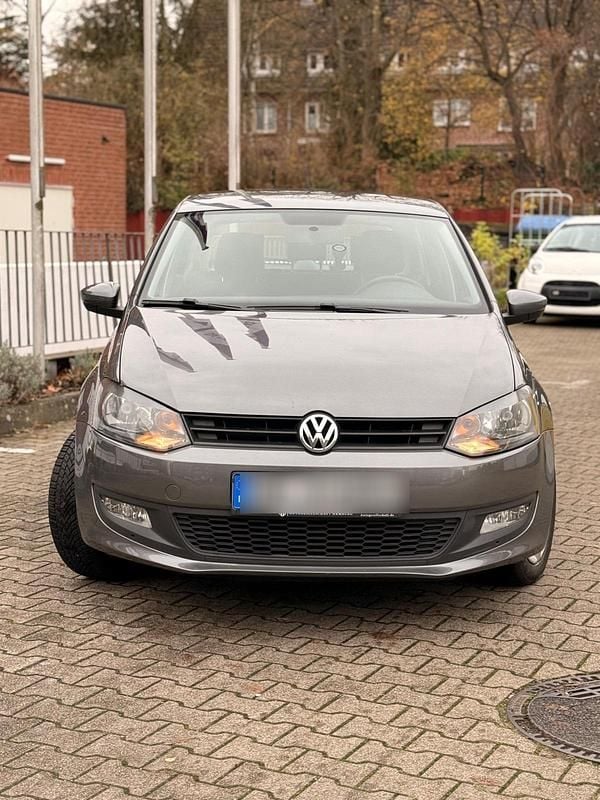 Grau Gebraucht 2012 VW Polo Trendline Kleinwagen | 4.750 € (Fairer Preis) - Bild 1/4