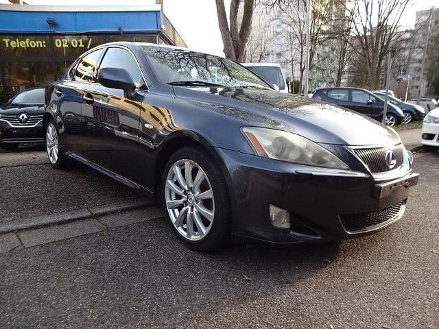 Grau Gebraucht 2007 Lexus IS250 Luxury Line Limousine | 5.900 € (Superpreis) - Bild 1/4