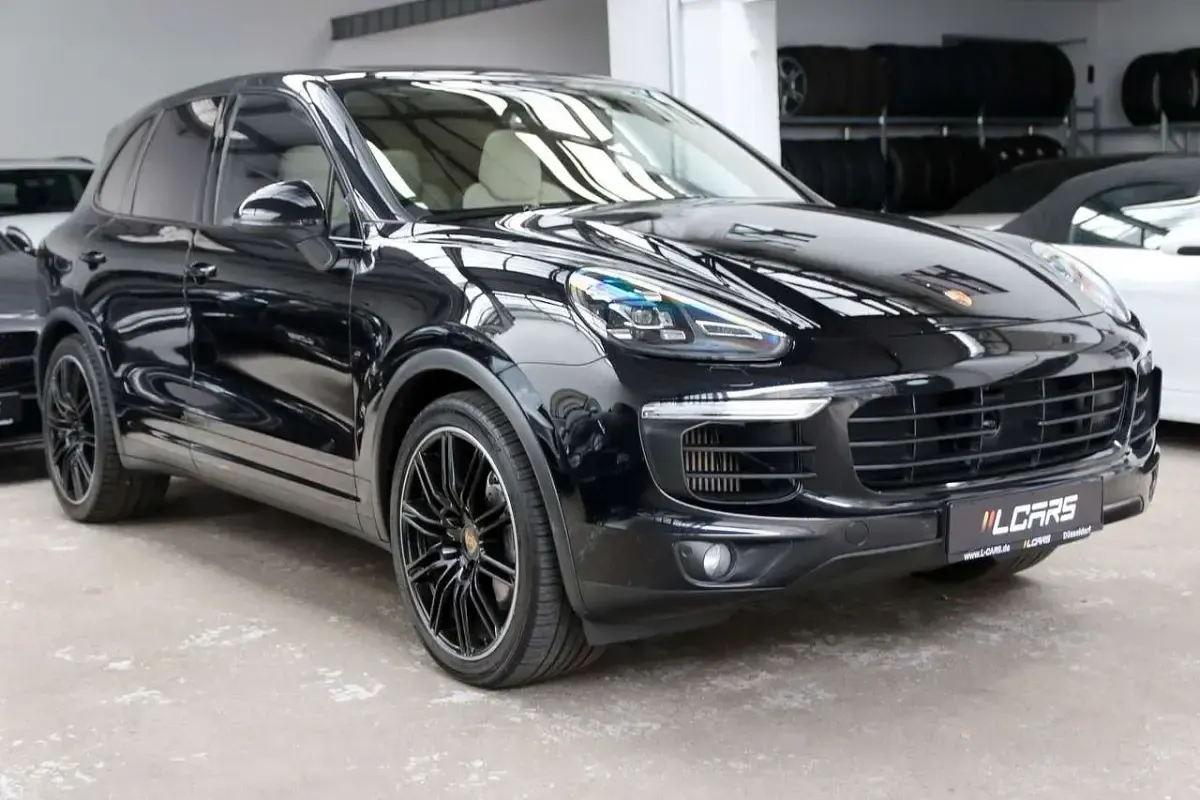 Gebraucht Porsche Cayenne S Diesel 385 PS (283 kW) 2017 Tiefschwarz SUV