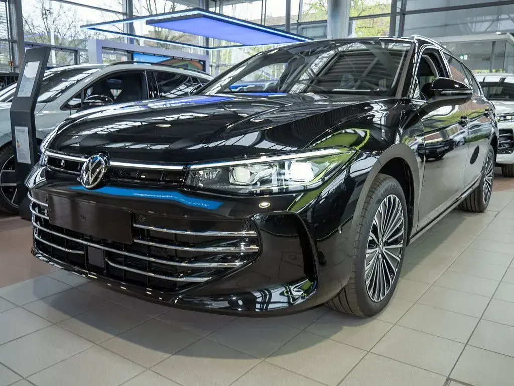 Neu VW Passat Elegance 150 PS (110 kW) 2026 Schwarz Kombi
