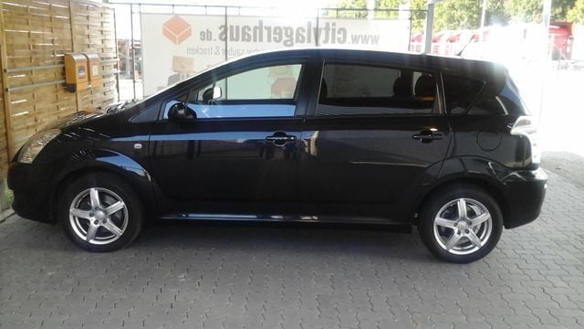 Gebraucht Toyota Verso Travel 129 PS (94 kW) 2008 Schwarz Van / Kleinbus