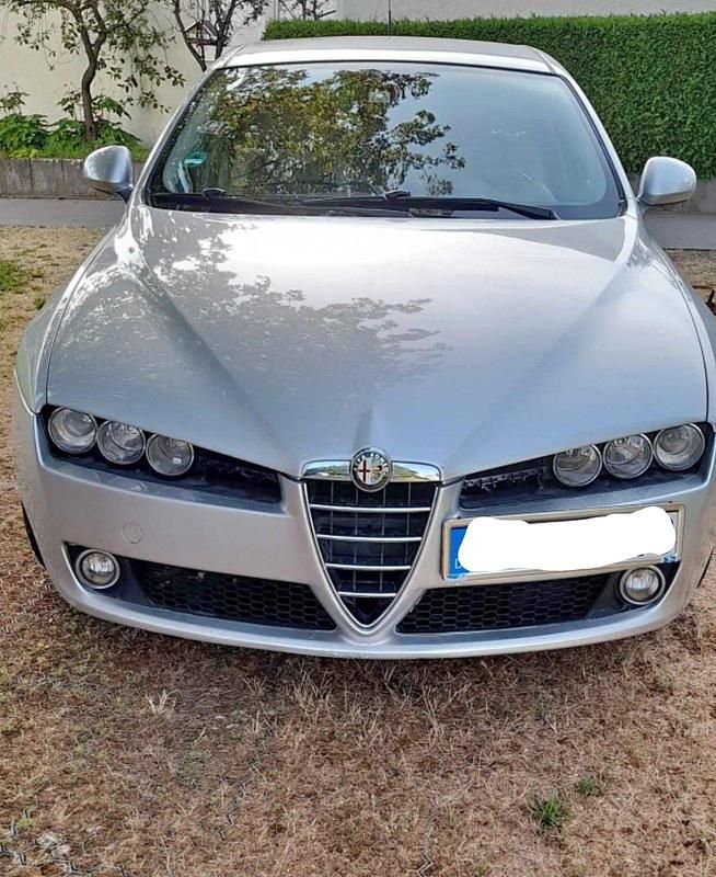 Silber Gebraucht 2006 Alfa Romeo 159 Limousine | 2.000 € (Fairer Preis) - Bild 1/4
