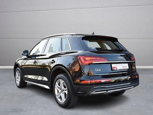 Second-hand Audi Q5 Advanced 204 CP (150 kW) 2023 Negru SUV
