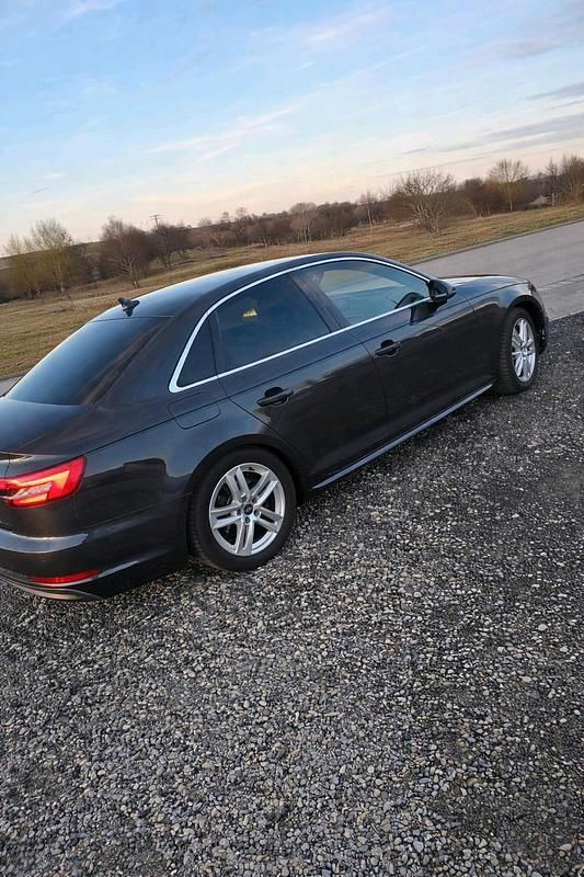 Gebraucht Audi A4 S-Line 190 PS (139 kW) 2016 Grau Limousine