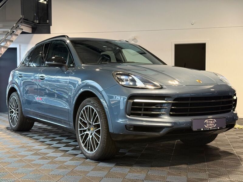Blau Gebraucht 2018 Porsche Cayenne Sport SUV | 43.500 € (Superpreis) - Bild 1/4