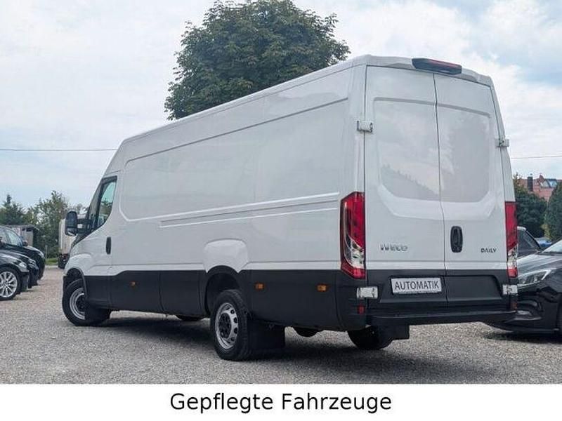 Gebraucht Iveco Daily 177 PS (130 kW) 2024 Weiß Limousine