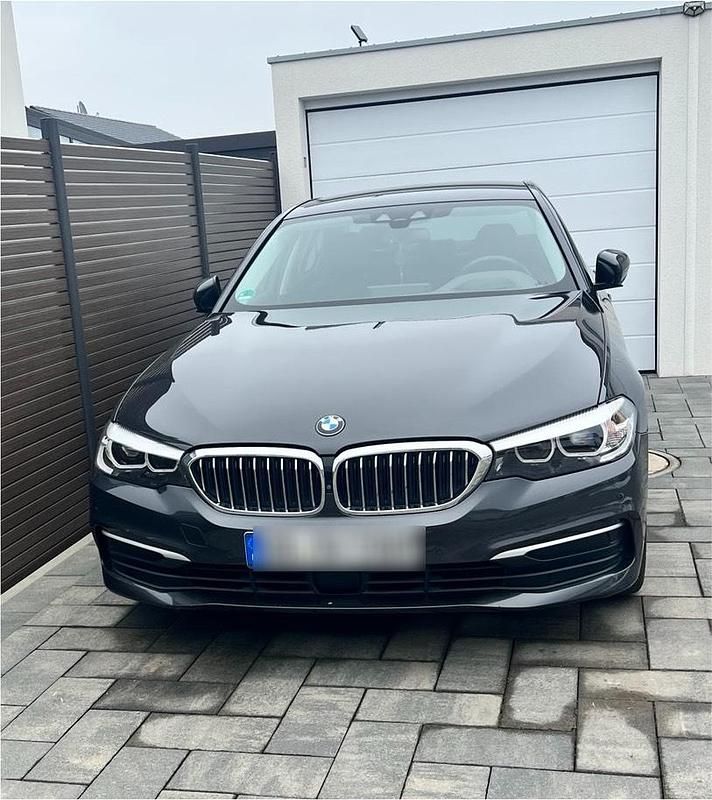 Gebraucht BMW 530 252 PS (185 kW) 2017 Grau Limousine