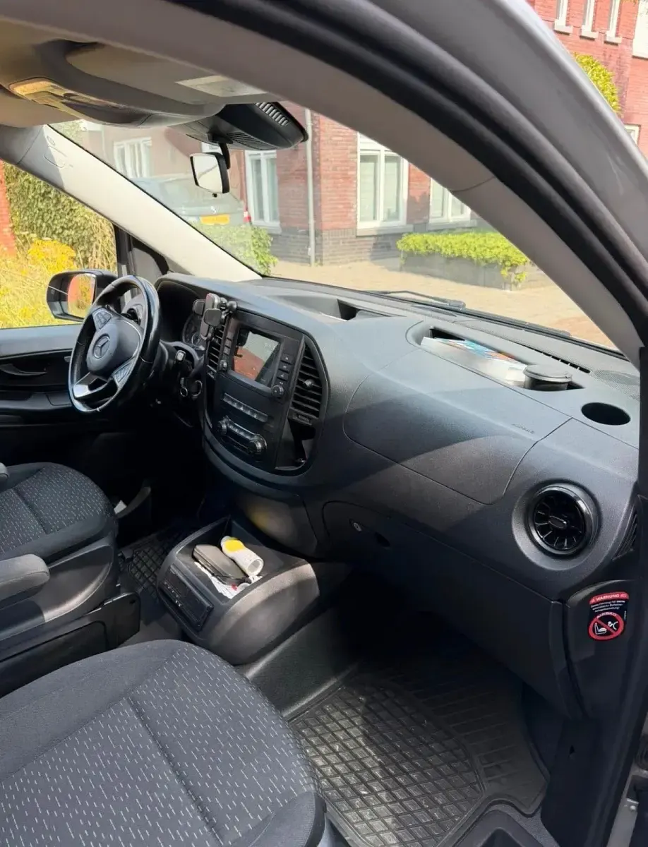 Gebraucht Mercedes Vito 239 PS (175 kW) 2021 Grau Van