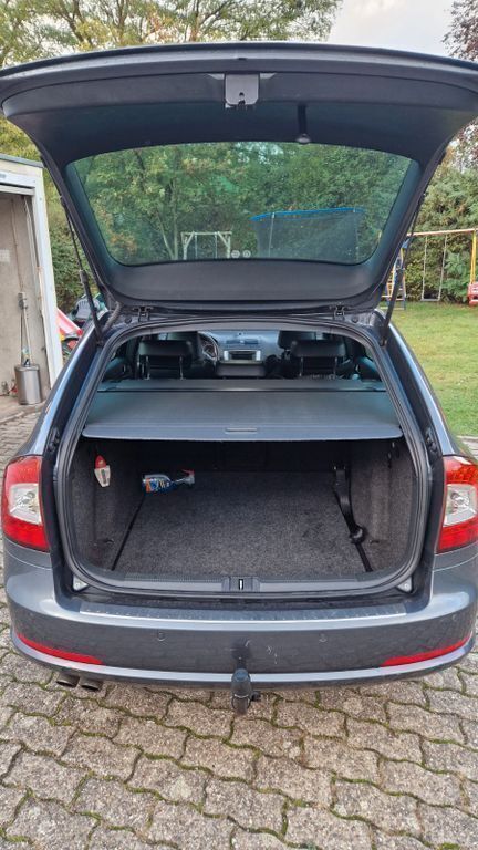 Gebraucht Skoda Octavia RS 170 PS (125 kW) 2011 Blau Limousine