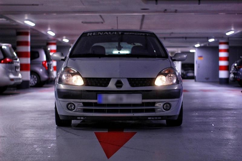Gebraucht Renault Clio II 72 PS (52 kW) 2003 Grau Kleinwagen