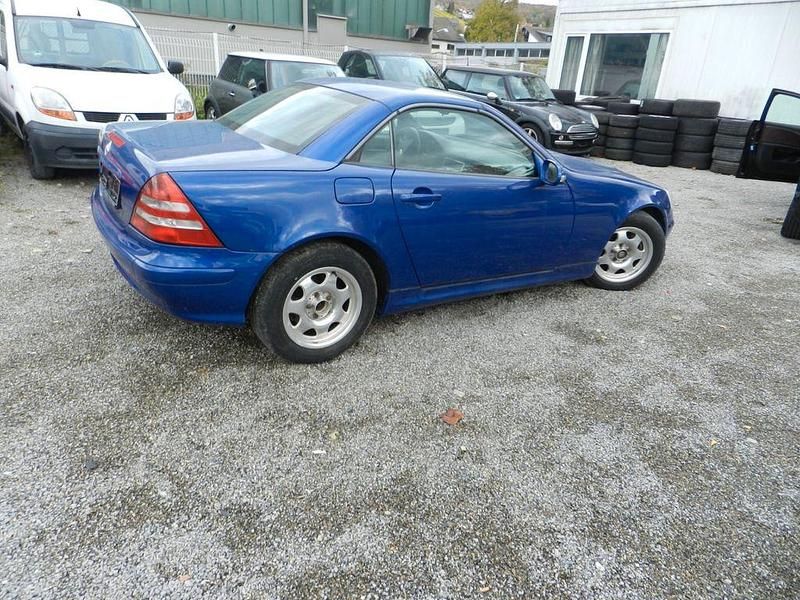 Gebraucht Mercedes SLK200 Edition 163 PS (119 kW) 2001 Blau Cabrio