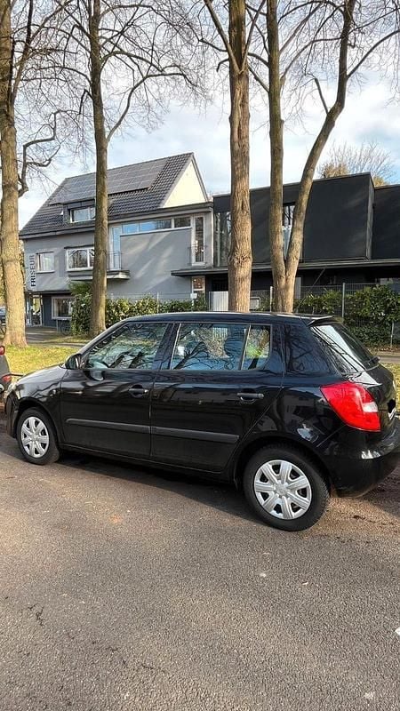 Gebraucht Skoda Fabia 60 PS (44 kW) 2010 Schwarz Kleinwagen