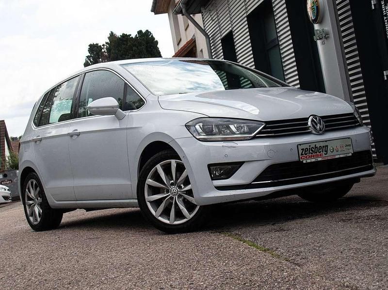 White silver metallic Gebraucht 2017 VW Golf Sportsvan Highline Van / Kleinbus | 16.190 € (Fairer Preis) - Bild 1/4