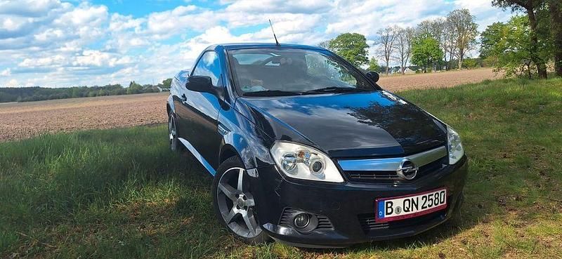 Gebraucht Opel Tigra 90 PS (66 kW) 2008 Schwarz Cabrio