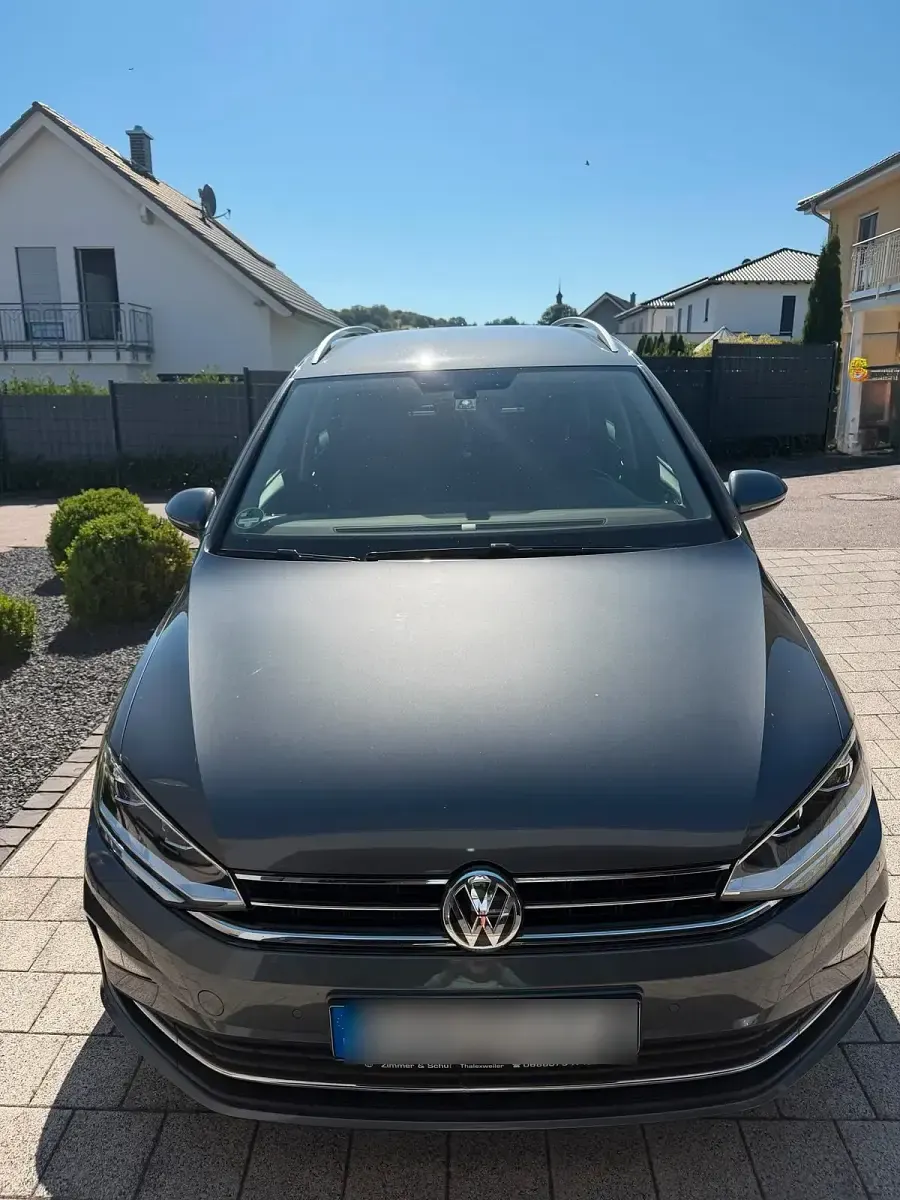 Gebraucht VW Golf VII Highline 131 PS (96 kW) 2017 Grau Limousine