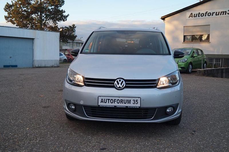 Gebraucht VW Touran Style 140 PS (102 kW) 2012 Silber Van / Kleinbus