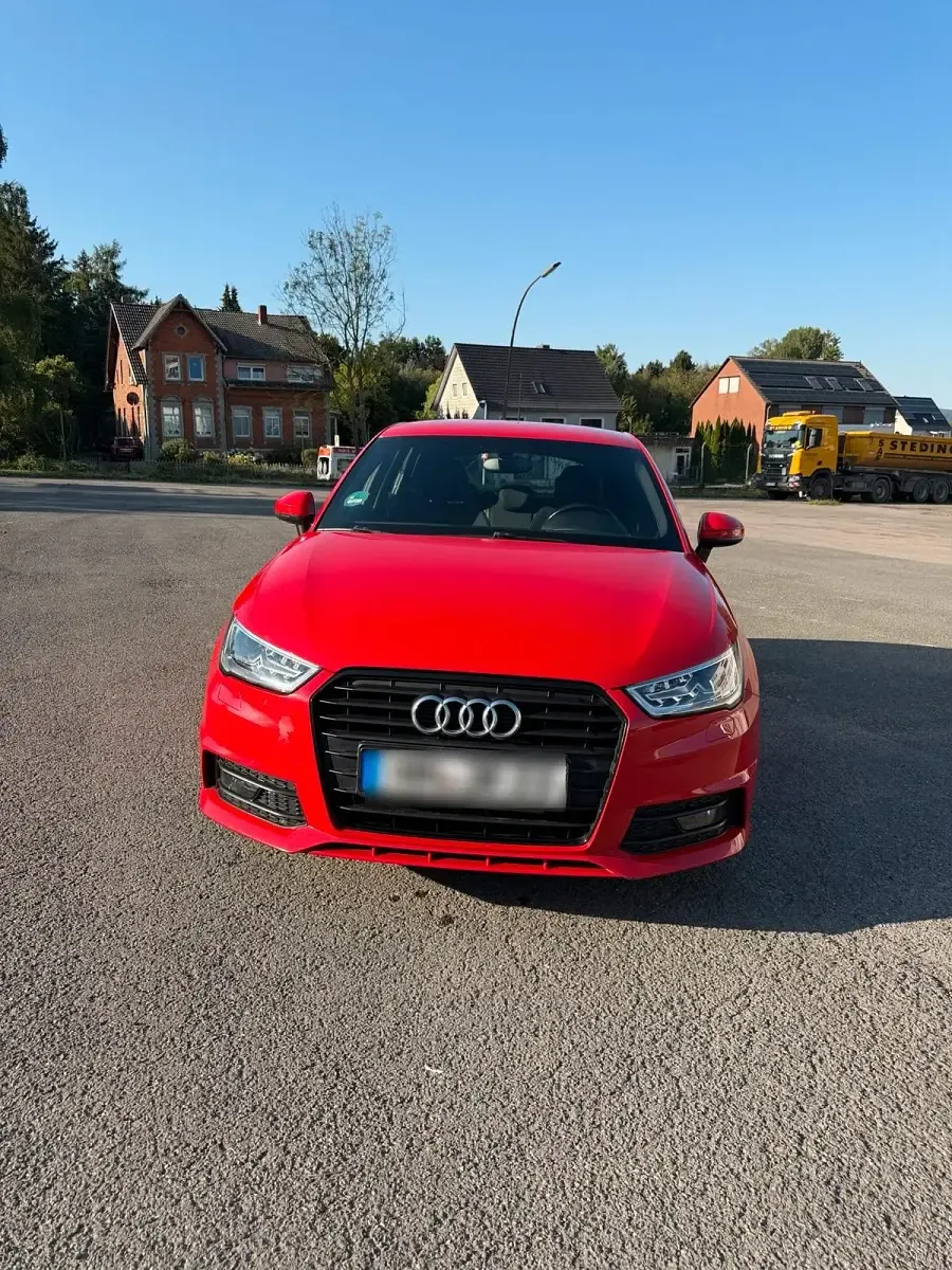 Gebraucht Audi A1 Sportback 122 PS (89 kW) 2017 Rot Kleinwagen